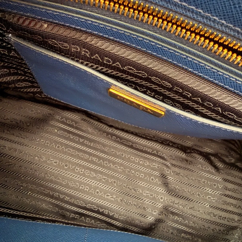 Prada Galleria Blue Saffiano Lux Tote - Excellent Condition - Picture 8 of 10